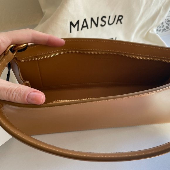 Women’s Pencil Case Leather Shoulder Bag-Caramel - Picture 7 of 9